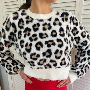 Aritzia very soft sweater!